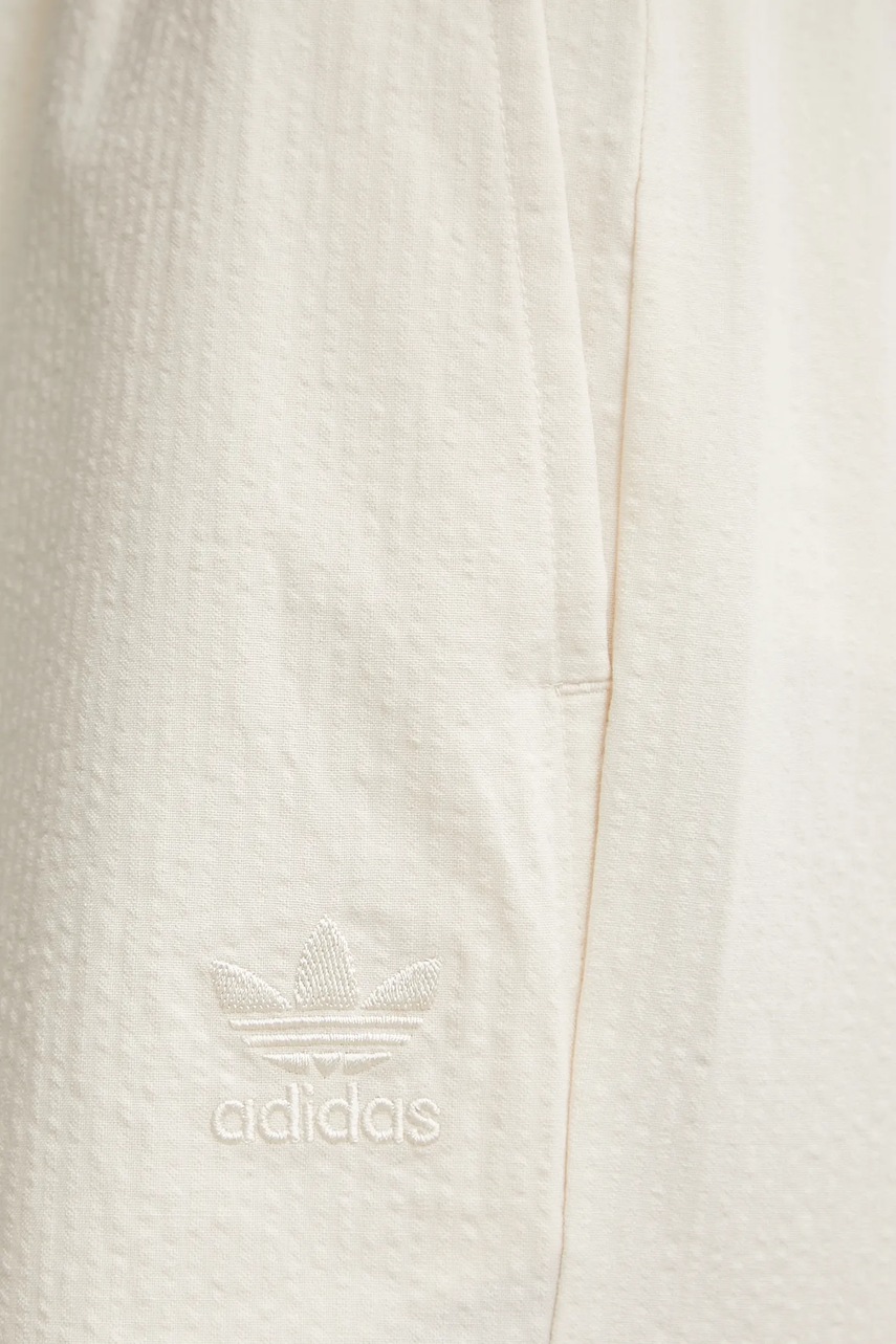 Βαμβακερό σορτσάκι adidas Originals Essential χρώμα: μπεζ, JD2461 φωτογραφία