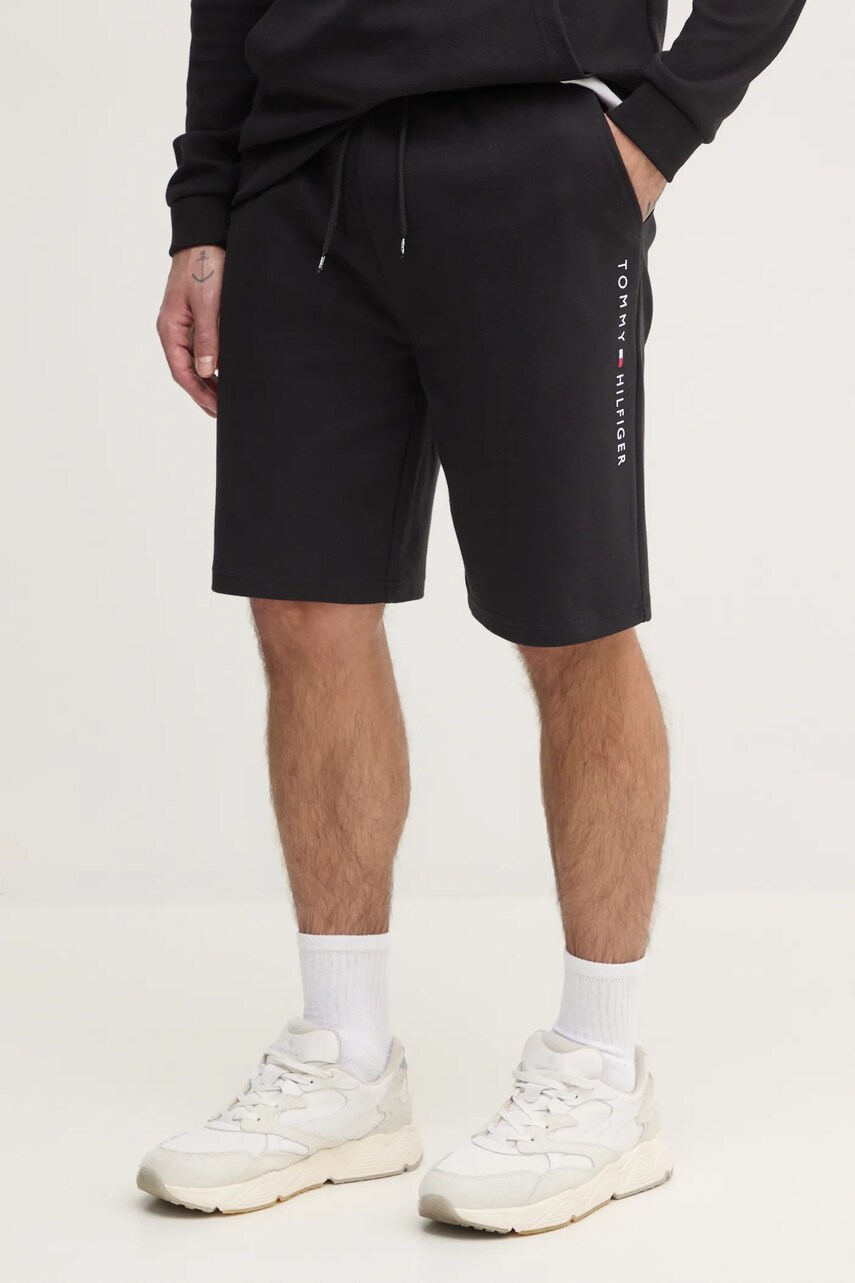 Levně Kraťasy Tommy Hilfiger pánské, černá barva, UM0UM03452