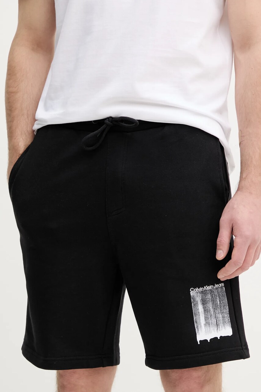 Levně Kraťasy Calvin Klein Jeans pánské, černá barva, J30J327528