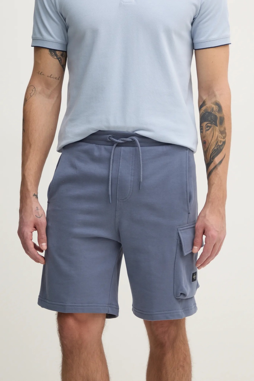 

Памучен къс панталон Calvin Klein Jeans в синьо J30J327284, Син