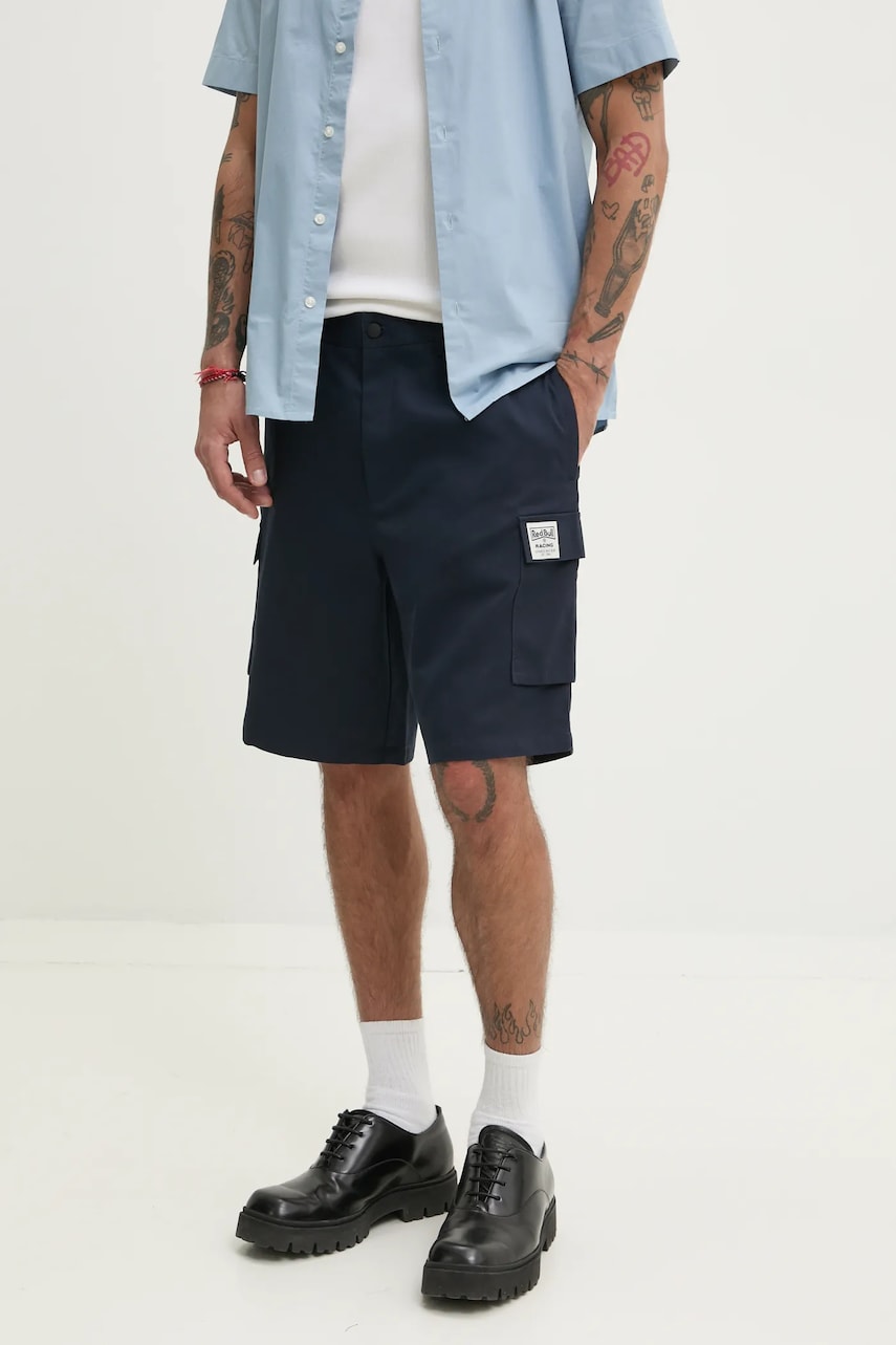 Red Bull Racing x Pepe Jeans pantaloni scurti din bumbac CARGO SHORT barbati, culoarea albastru marin, RM800003 Red Bull Racing x Pepe Jeans pantaloni scurti din bumbac CARGO SHORT barbati, culoarea albastru marin, RM800003