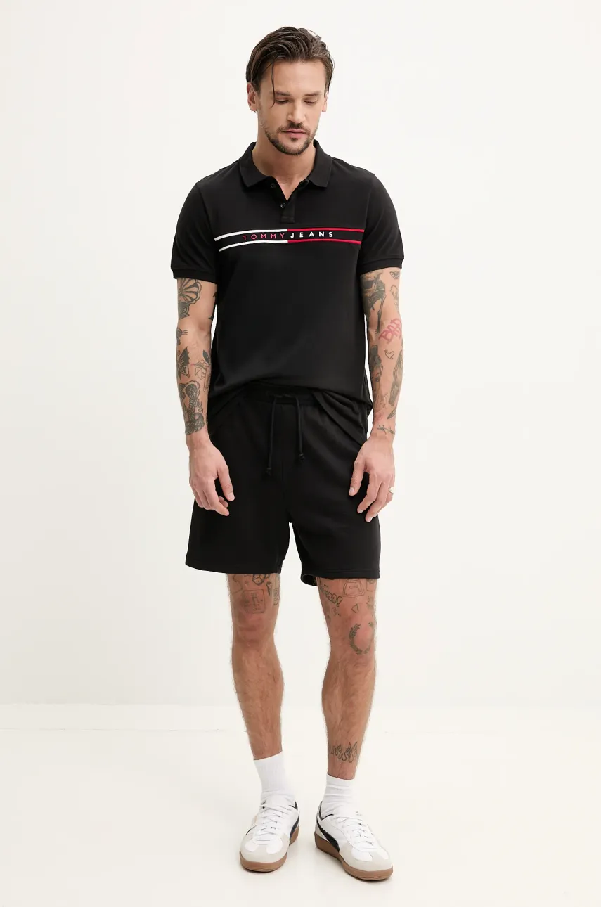 Хлопковые шорты Tommy Jeans мужские цвет чёрный DM0DM21369 Хлопковые шорты Tommy Jeans мужские цвет чёрный DM0DM21369