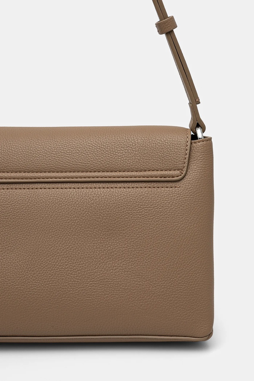 Τσάντα Calvin Klein χρώμα: καφέ, K60K612783 φωτογραφία