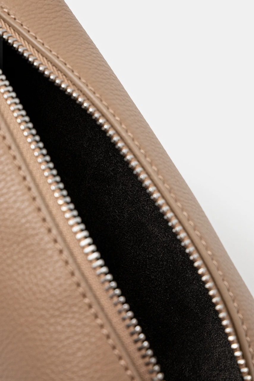 Τσάντα Calvin Klein χρώμα: καφέ, K60K612788 φωτογραφία