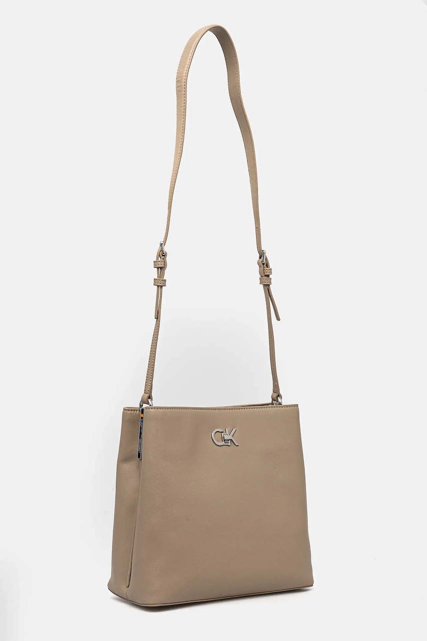 Сумочка Calvin Klein цвет бежевый K60K612803 Сумочка Calvin Klein цвет бежевый K60K612803