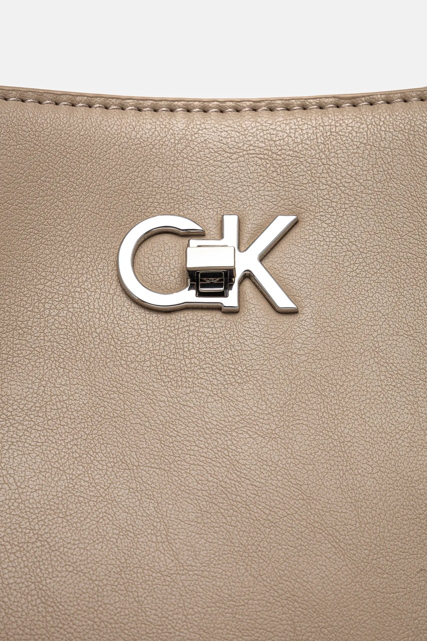 Τσάντα Calvin Klein χρώμα: μπεζ, K60K612803 φωτογραφία