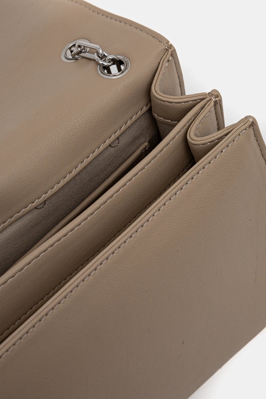 Τσάντα Calvin Klein χρώμα: μπεζ, K60K612810 φωτογραφία