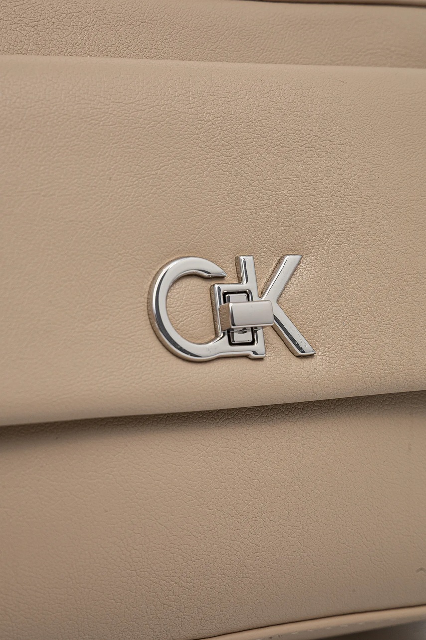 Τσάντα Calvin Klein χρώμα: μπεζ, K60K613089 φωτογραφία