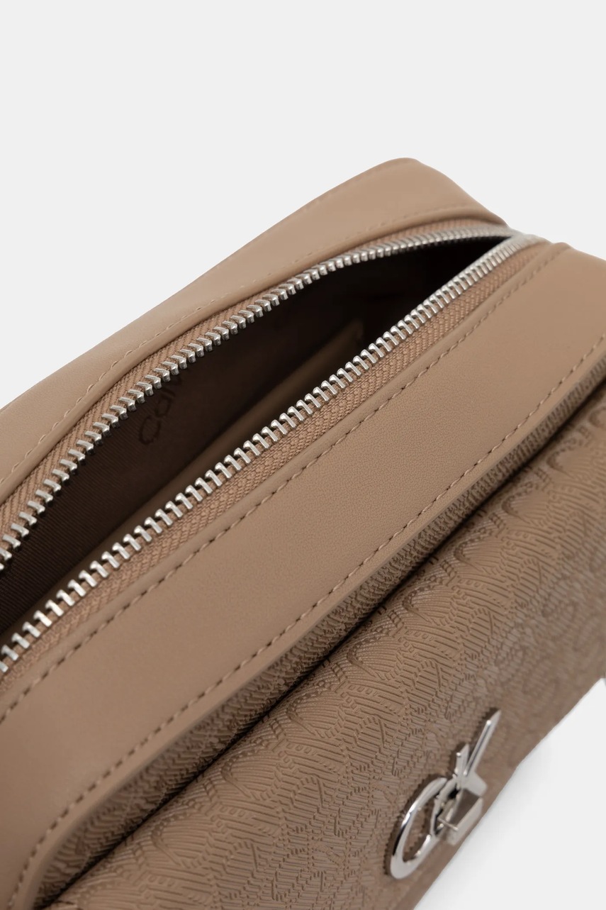 Τσάντα Calvin Klein χρώμα: μπεζ, K60K613140 φωτογραφία