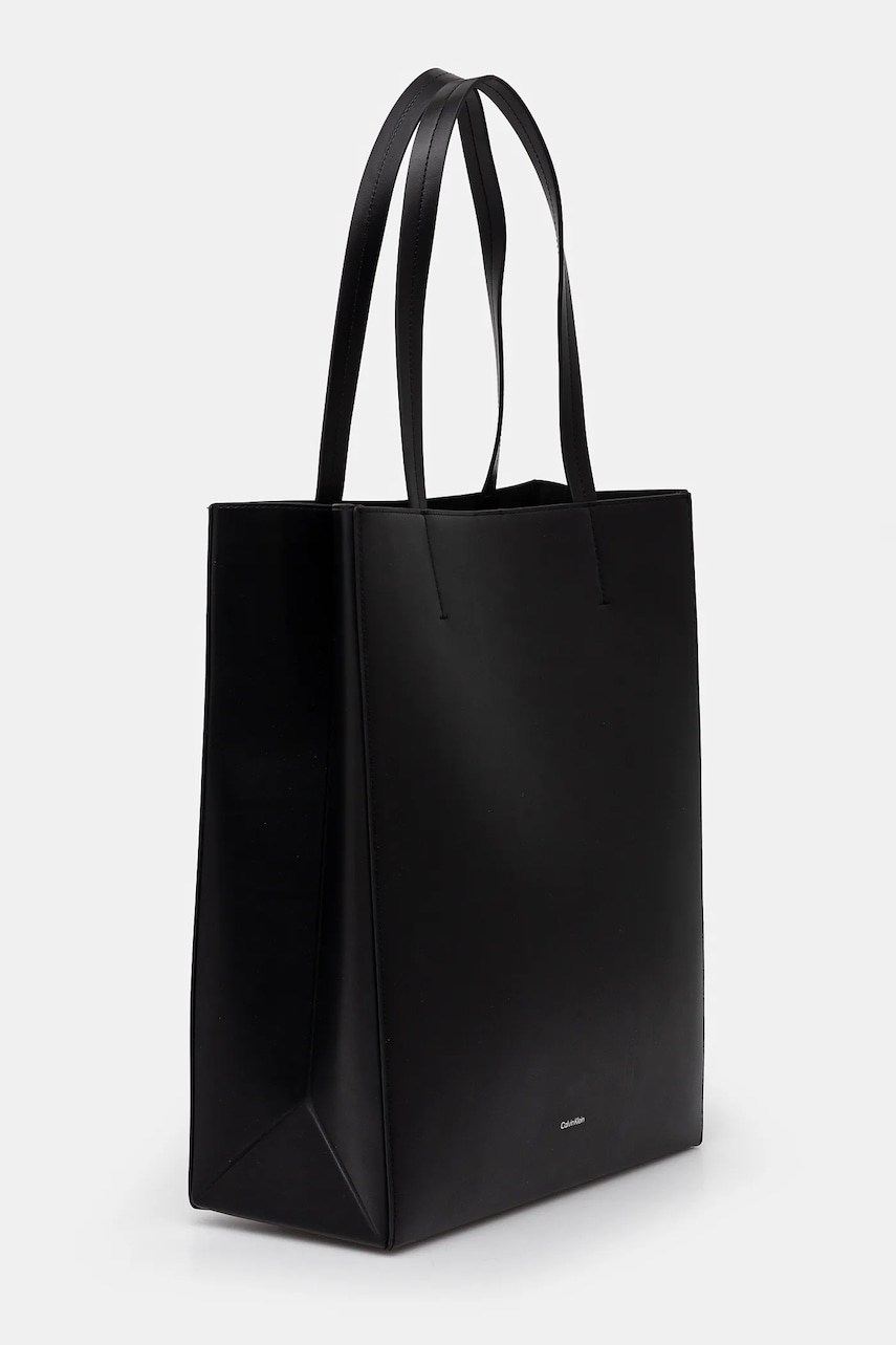 Кожаная сумочка Calvin Klein цвет чёрный LV04F3000G Кожаная сумочка Calvin Klein цвет чёрный LV04F3000G