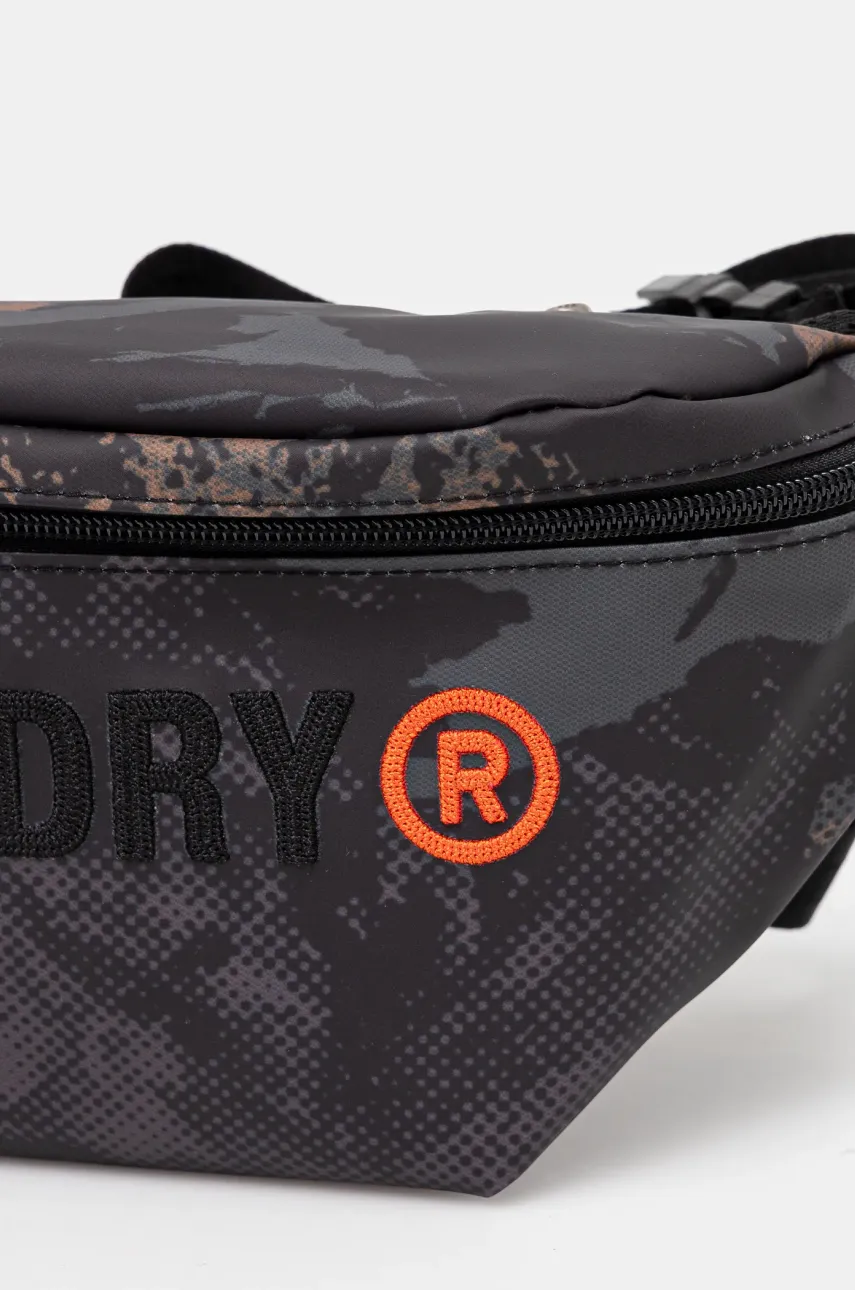 Сумка на пояс Superdry женская цвет зелёный W9110413A-QX1 Сумка на пояс Superdry женская цвет зелёный W9110413A-QX1