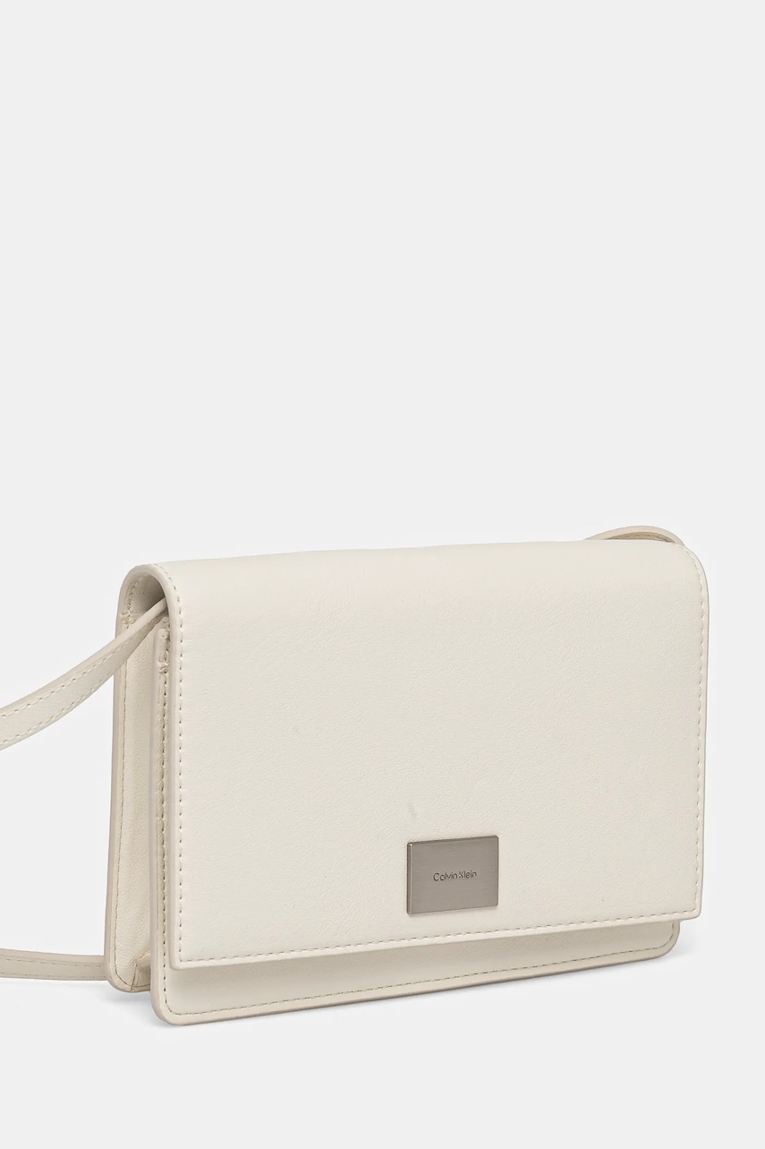 Сумочка Calvin Klein цвет бежевый K60K612967 Сумочка Calvin Klein цвет бежевый K60K612967