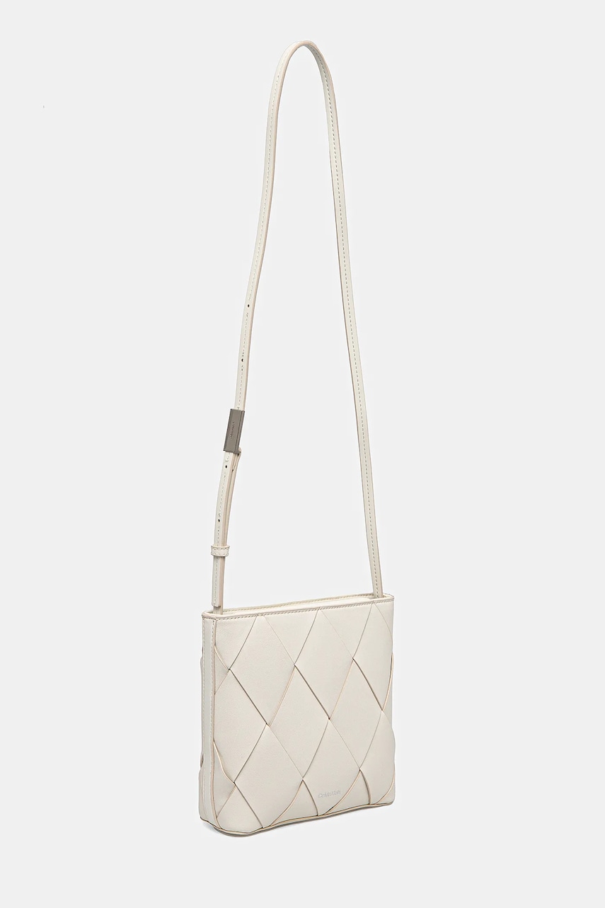 Сумочка Calvin Klein цвет бежевый K60K612991 Сумочка Calvin Klein цвет бежевый K60K612991