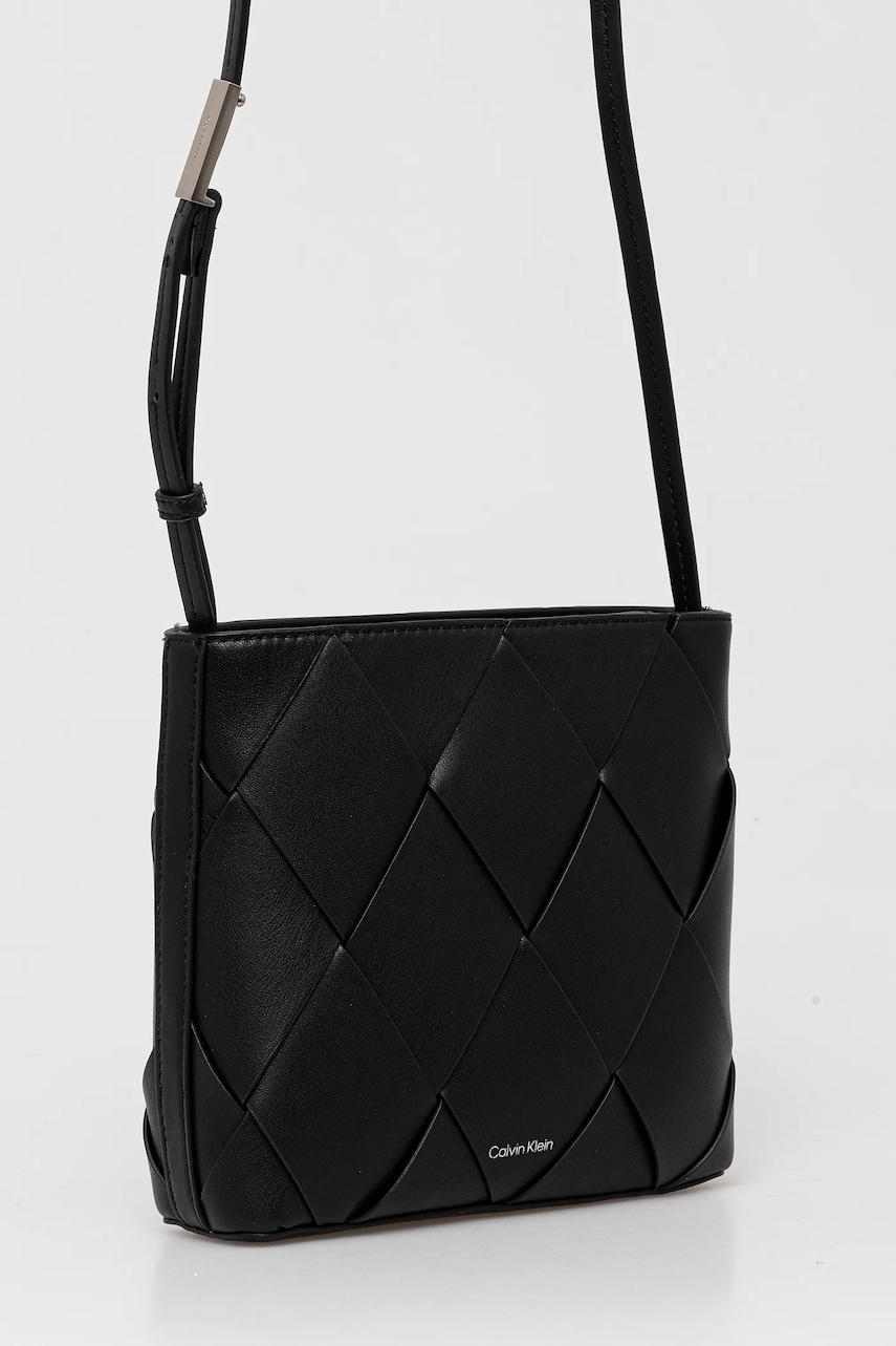 Сумочка Calvin Klein цвет чёрный K60K612991 Сумочка Calvin Klein цвет чёрный K60K612991