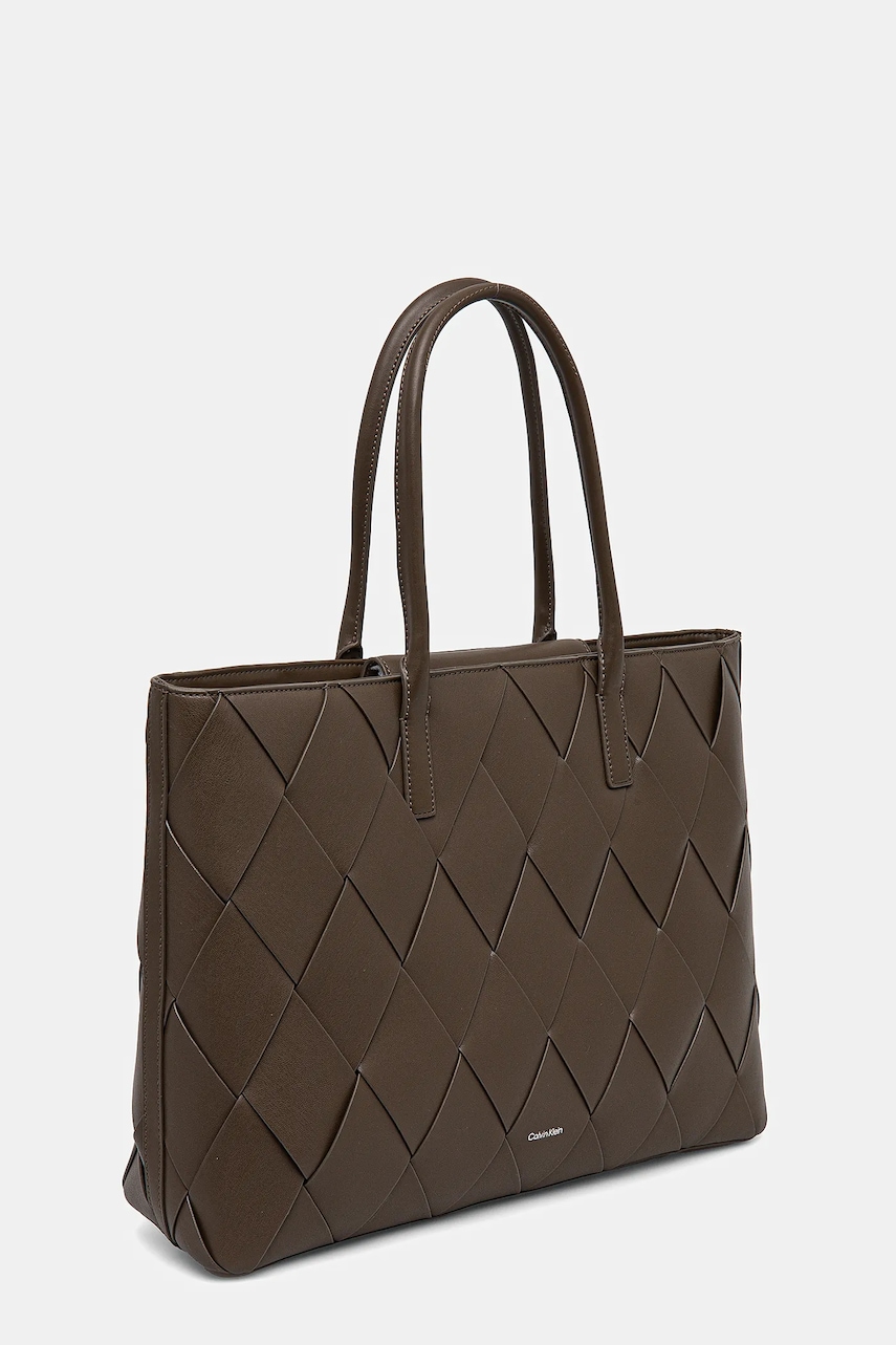 Сумочка Calvin Klein цвет коричневый K60K612994 Сумочка Calvin Klein цвет коричневый K60K612994