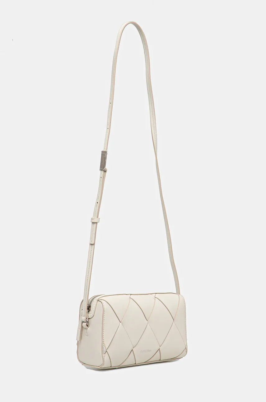 Сумочка Calvin Klein цвет бежевый K60K613002 Сумочка Calvin Klein цвет бежевый K60K613002