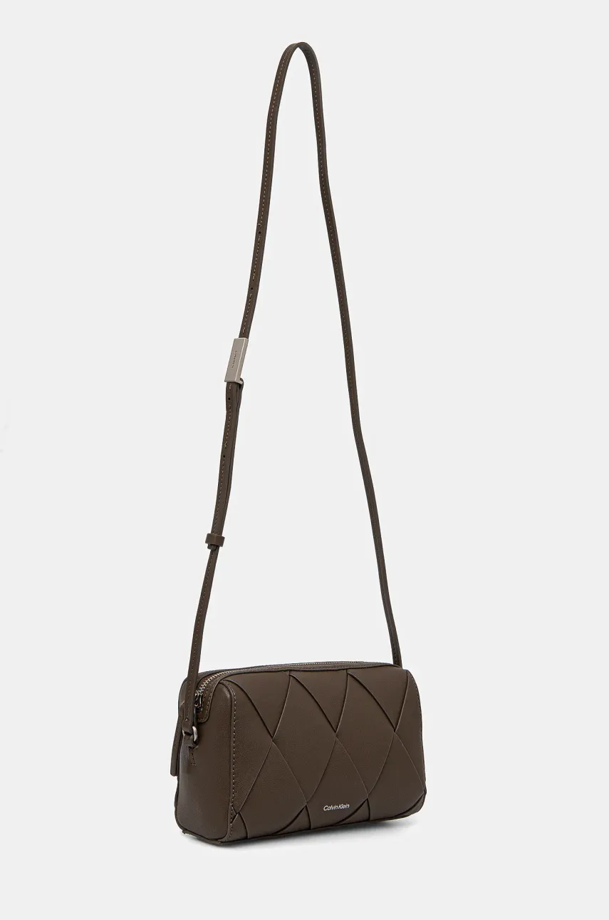 Сумочка Calvin Klein цвет коричневый K60K613002 Сумочка Calvin Klein цвет коричневый K60K613002