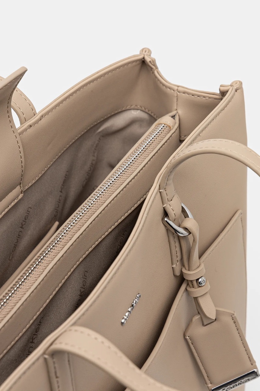 Τσάντα Calvin Klein χρώμα: μπεζ, K60K613019 φωτογραφία