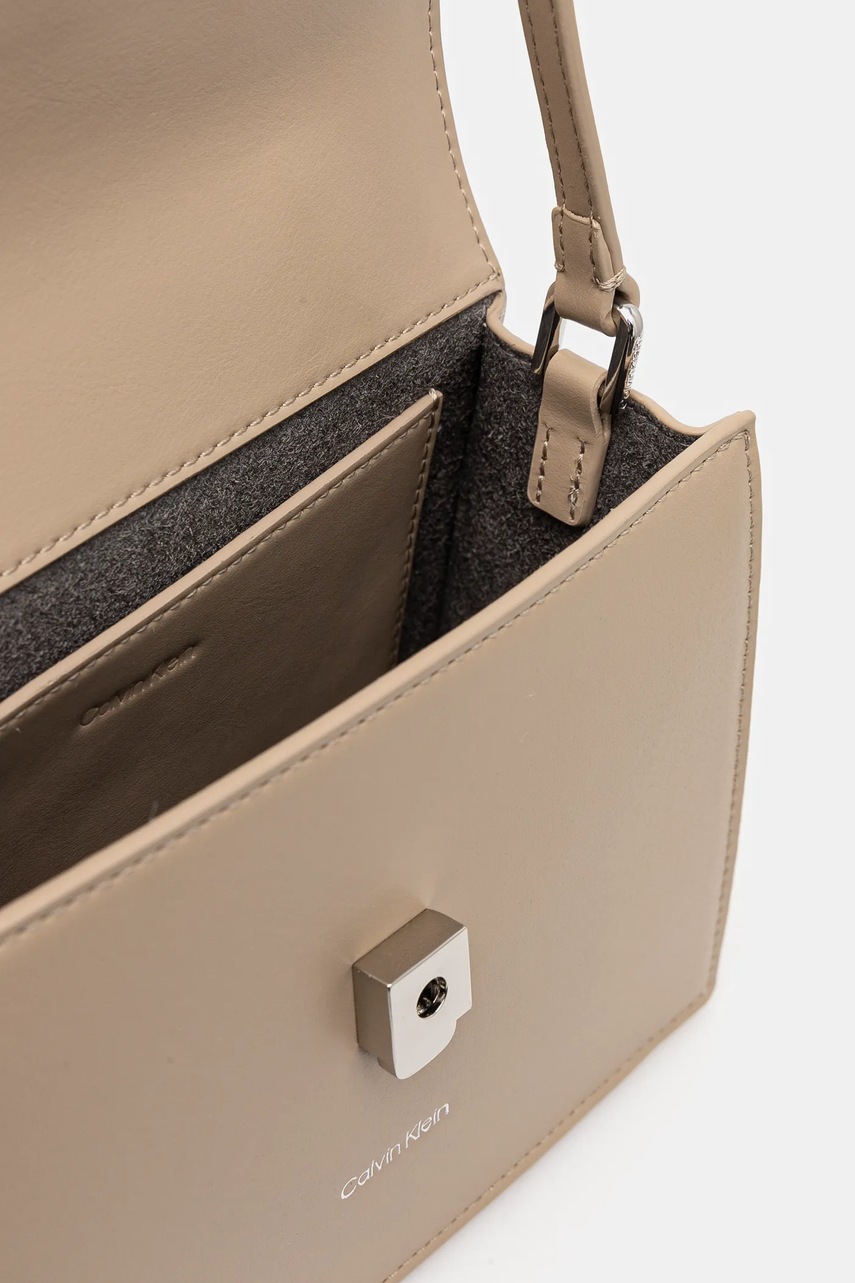 Τσάντα Calvin Klein χρώμα: μπεζ, K60K613162 φωτογραφία