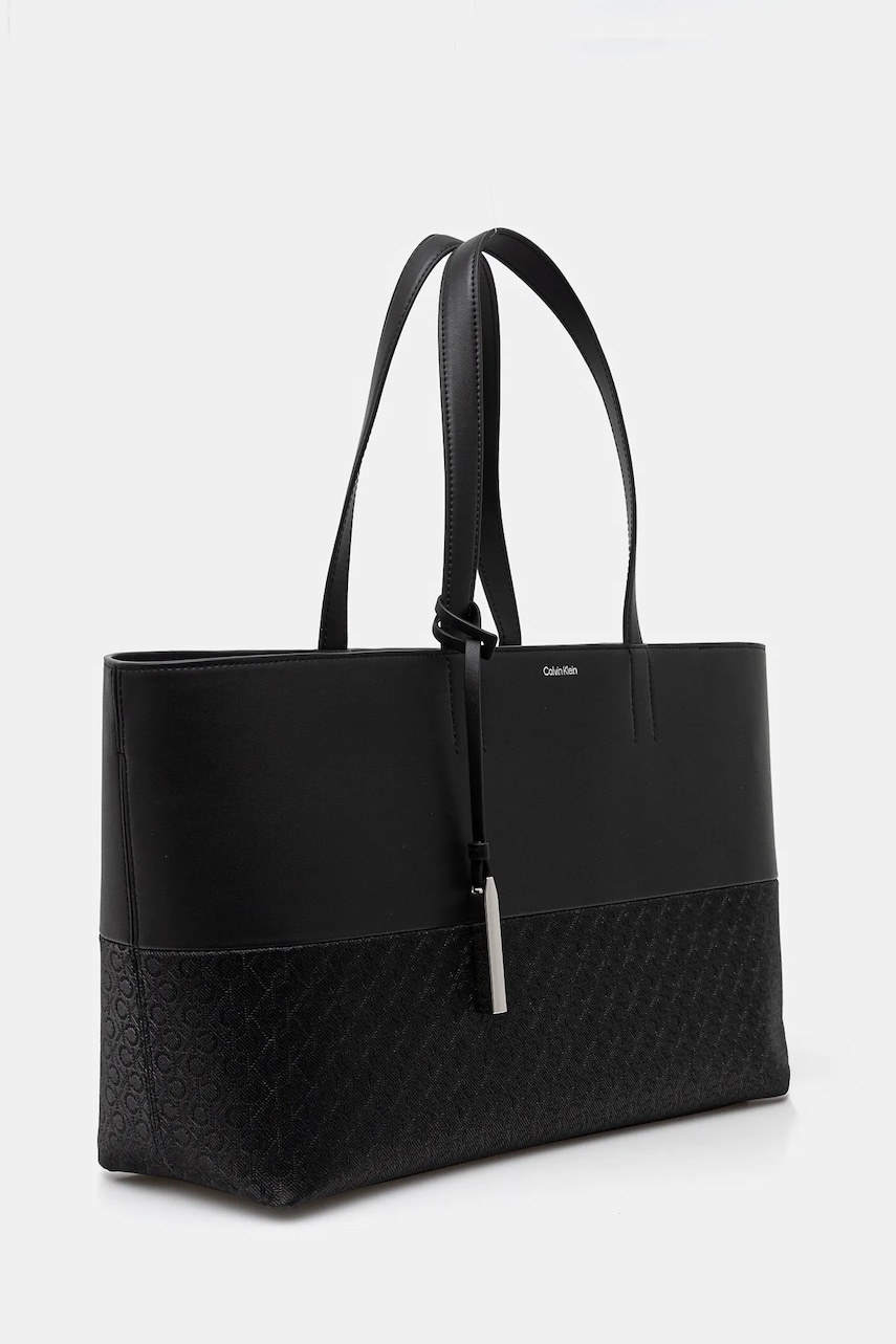 Сумочка Calvin Klein цвет чёрный K60K613166 Сумочка Calvin Klein цвет чёрный K60K613166