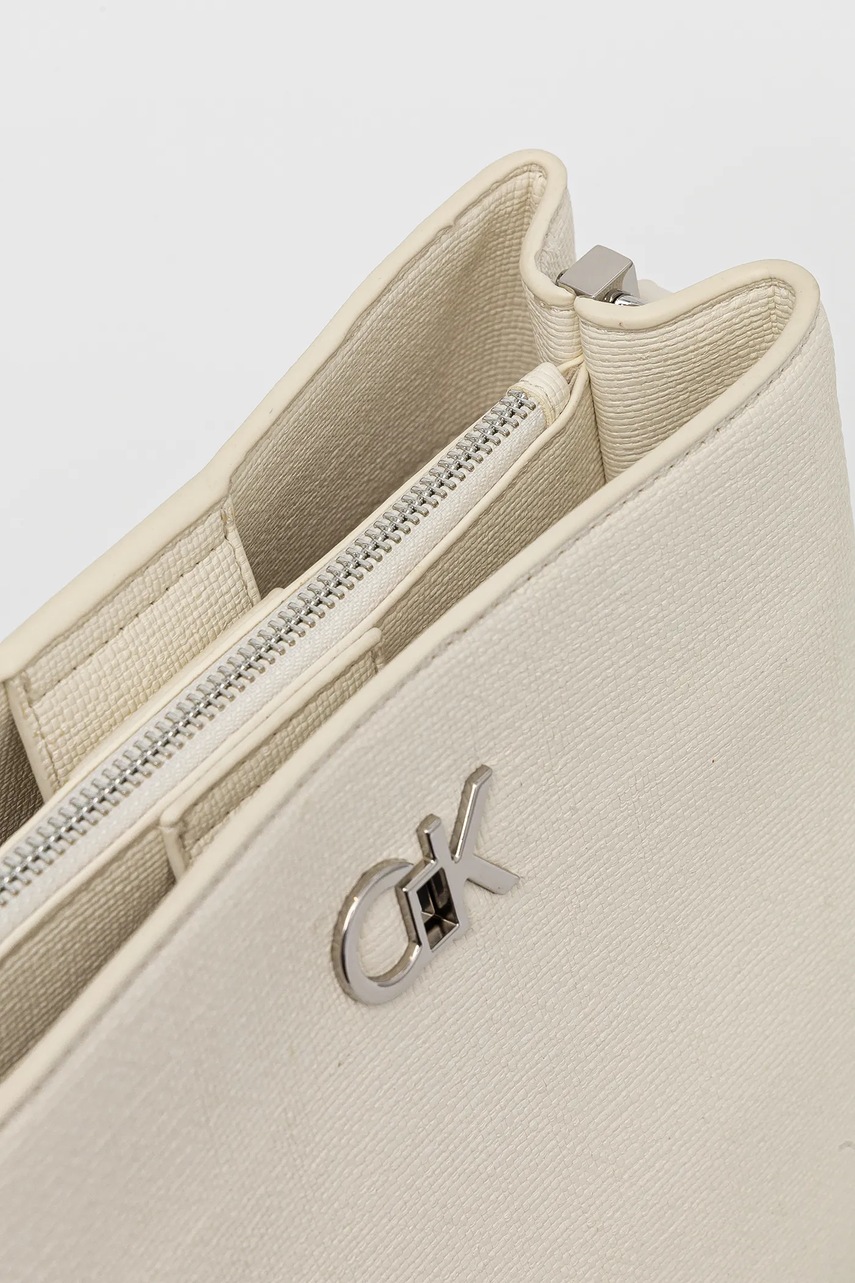 Τσάντα Calvin Klein χρώμα: μπεζ, K60K613179 φωτογραφία