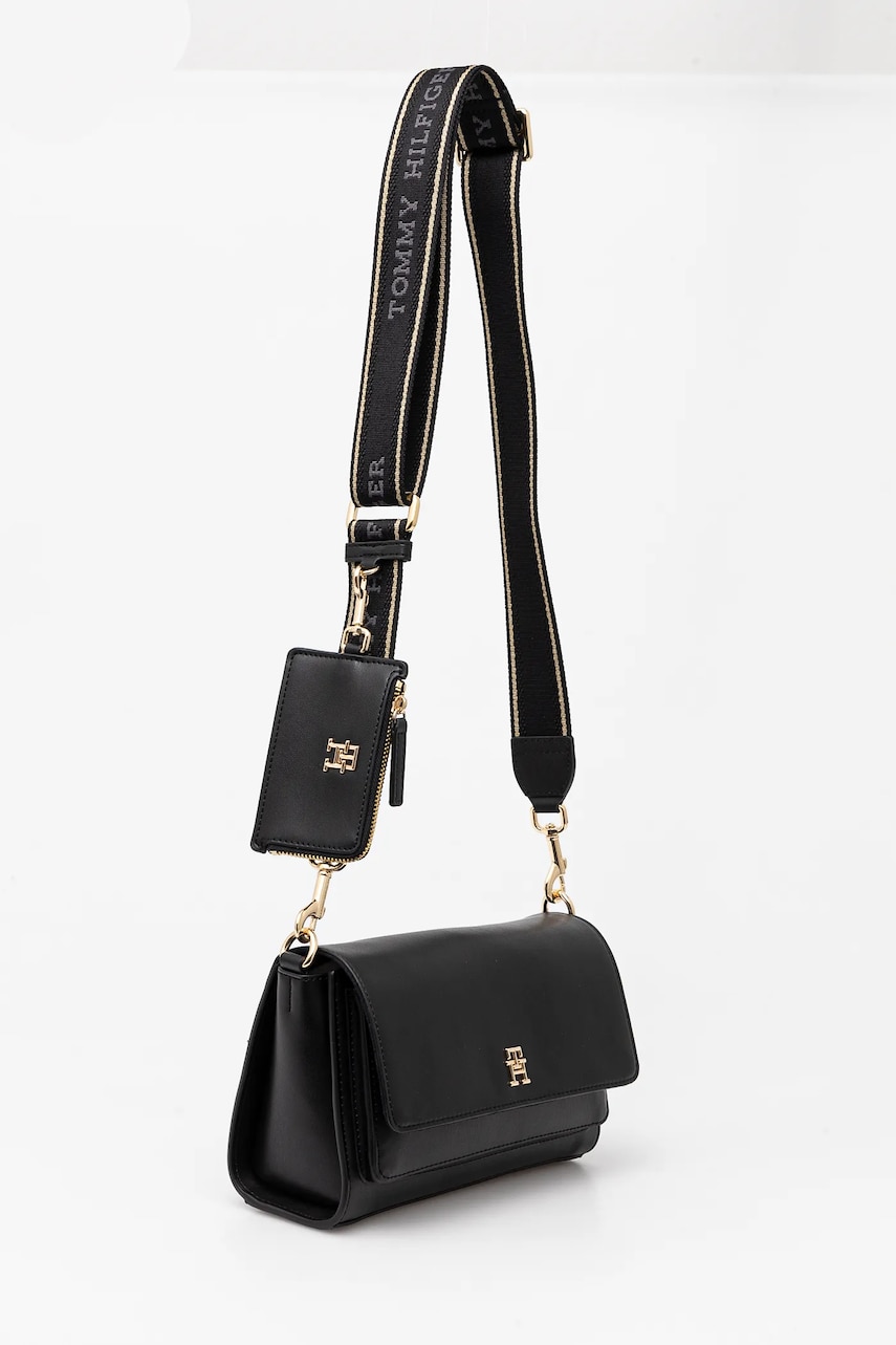 Сумочка Tommy Hilfiger цвет чёрный AW0AW16813 Сумочка Tommy Hilfiger цвет чёрный AW0AW16813