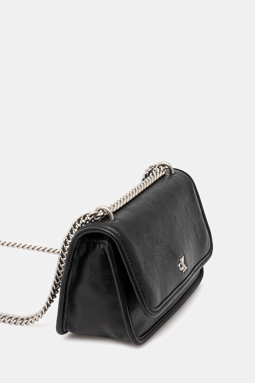 Сумочка Calvin Klein Jeans цвет чёрный LV04K3085G Сумочка Calvin Klein Jeans цвет чёрный LV04K3085G