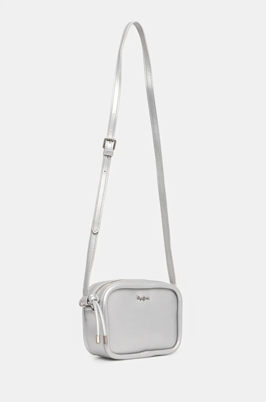 Сумочка Pepe Jeans BRIANAE METAL цвет серебрянный PL031646 Сумочка Pepe Jeans BRIANAE METAL цвет серебрянный PL031646