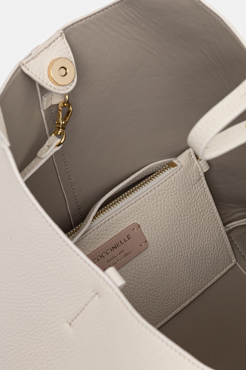 Δερμάτινη τσάντα Coccinelle COCCINELLE C-EASY φωτογραφία