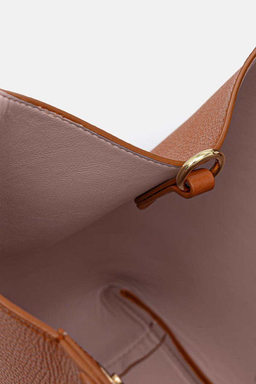 Δερμάτινη τσάντα Coccinelle COCCINELLE C-EASY φωτογραφία