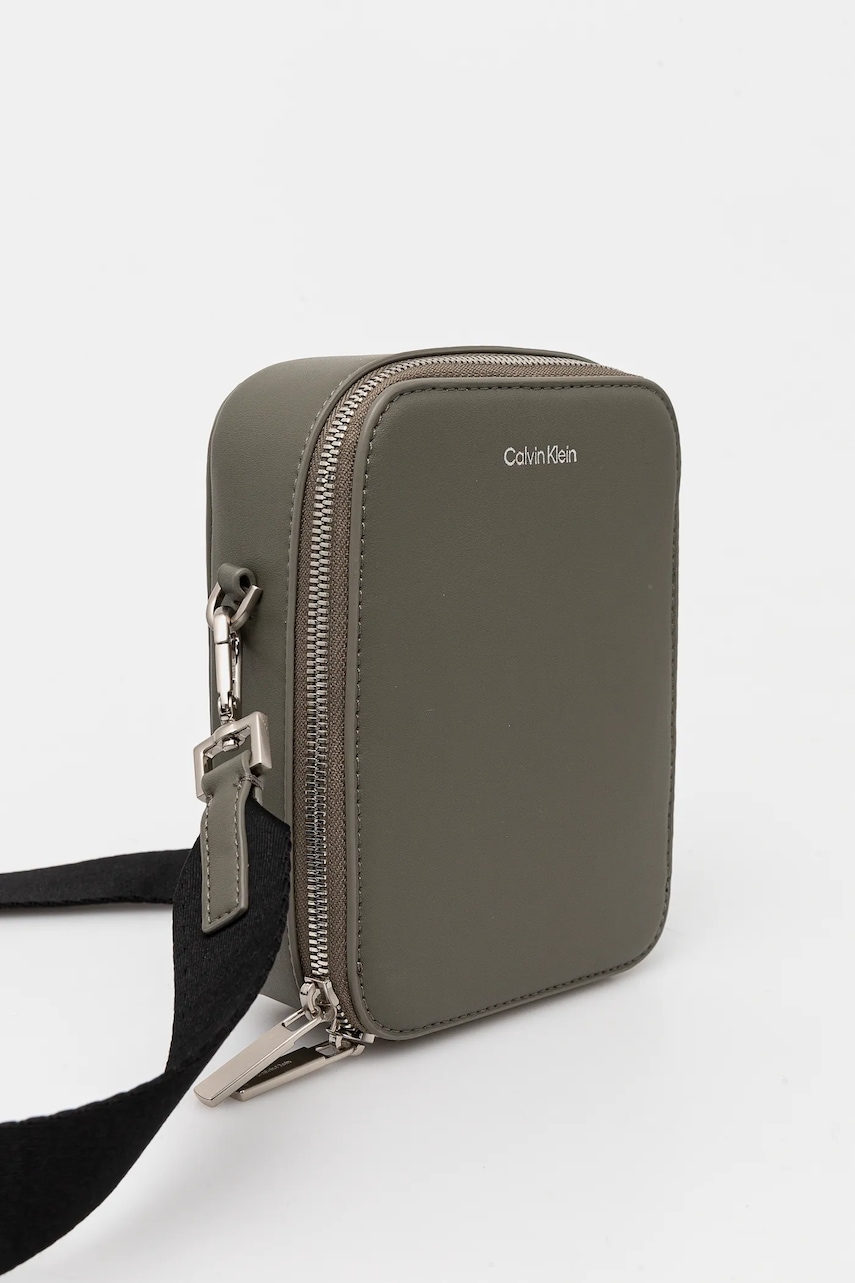 Сумка Calvin Klein цвет зелёный K50K512747 Сумка Calvin Klein цвет зелёный K50K512747
