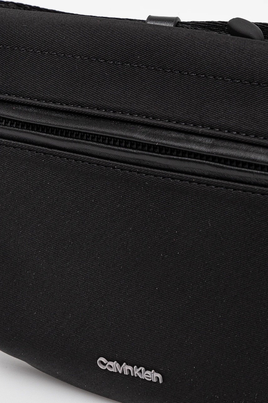 Сумка на пояс Calvin Klein цвет чёрный K50K512898 Сумка на пояс Calvin Klein цвет чёрный K50K512898