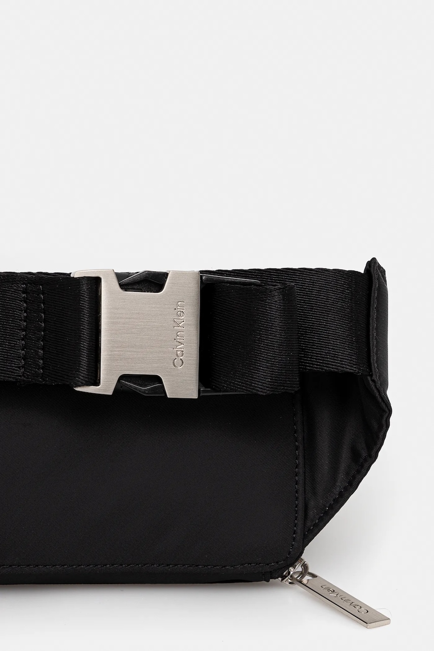 Сумка на пояс Calvin Klein цвет чёрный K50K512903 Сумка на пояс Calvin Klein цвет чёрный K50K512903