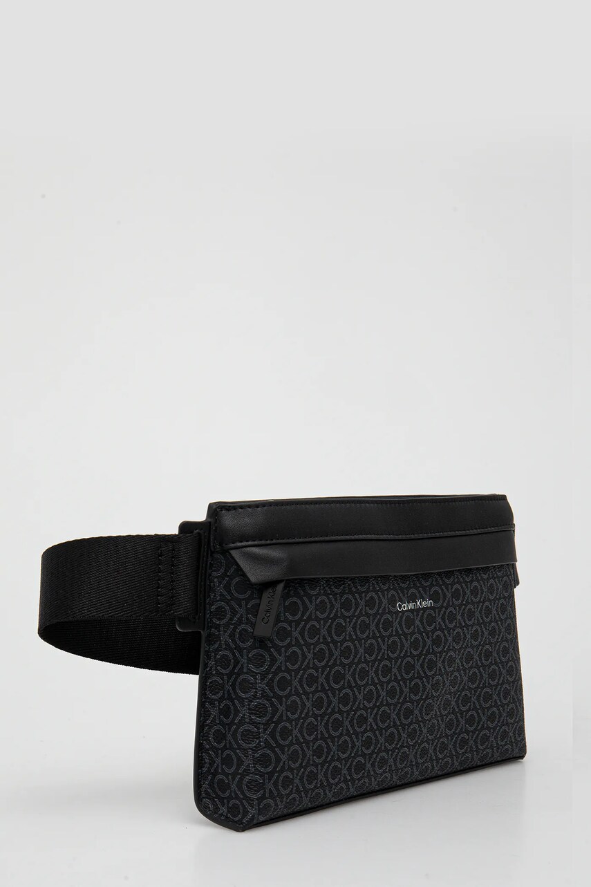 Сумка на пояс Calvin Klein цвет синий K50K513048 Сумка на пояс Calvin Klein цвет синий K50K513048