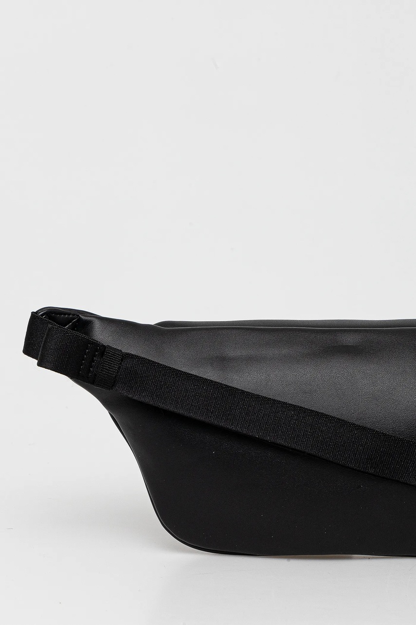 Τσάντα φάκελος Calvin Klein Jeans χρώμα: μαύρο, LV04G3012G φωτογραφία