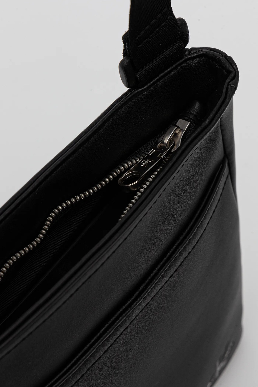 Σακίδιο Calvin Klein Jeans χρώμα: μαύρο, LV04G3107G φωτογραφία