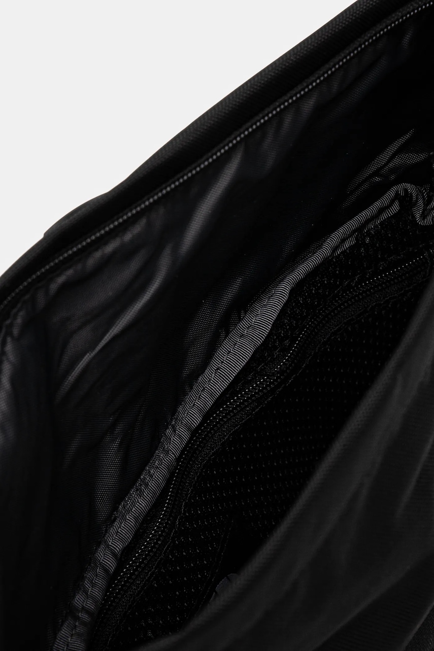 Taška The North Face Base Camp Shoulder Bag