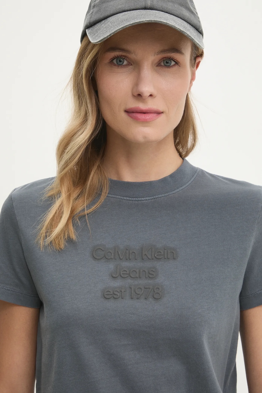 

Памучна тениска Calvin Klein Jeans в сиво J20J224988, Сив