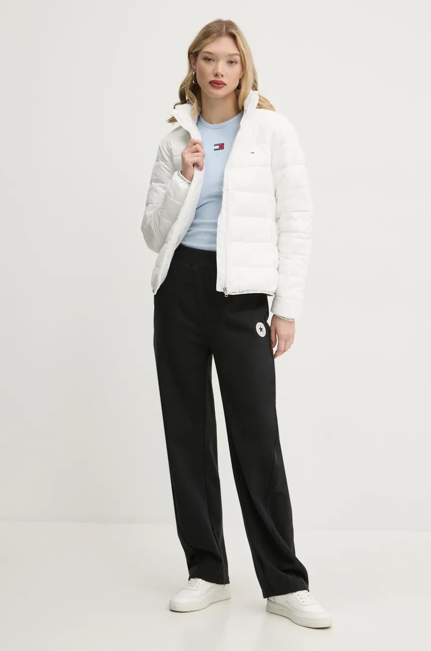 Футболка Tommy Jeans женская DW0DW20463 Футболка Tommy Jeans женская DW0DW20463