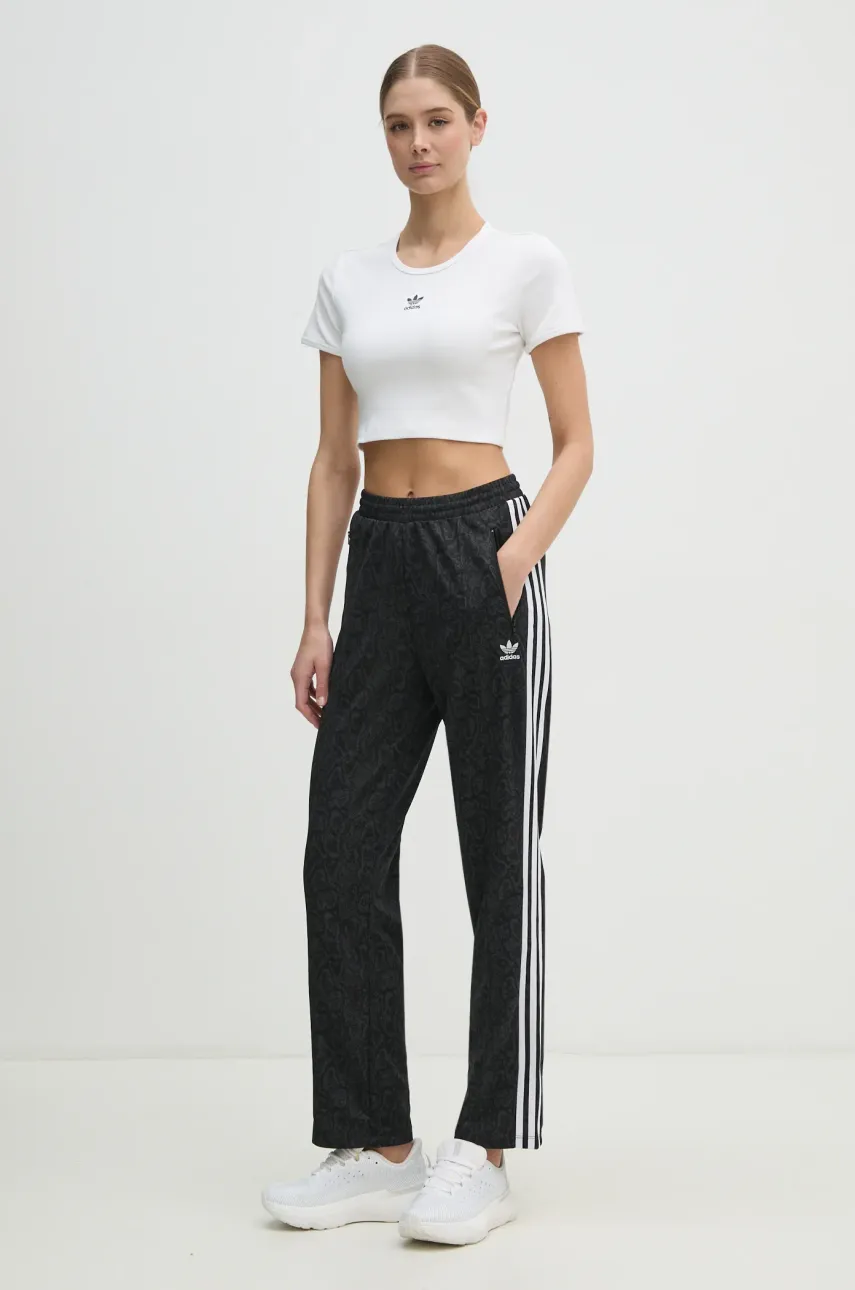 Футболка adidas Originals Essential женская цвет белый JC9026 Футболка adidas Originals Essential женская цвет белый JC9026
