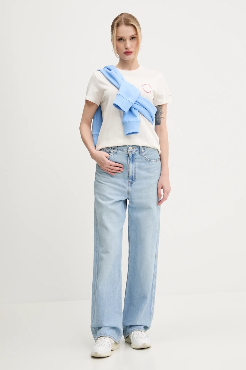 Хлопковая футболка Tommy Jeans женская цвет бежевый DW0DW21768 Хлопковая футболка Tommy Jeans женская цвет бежевый DW0DW21768