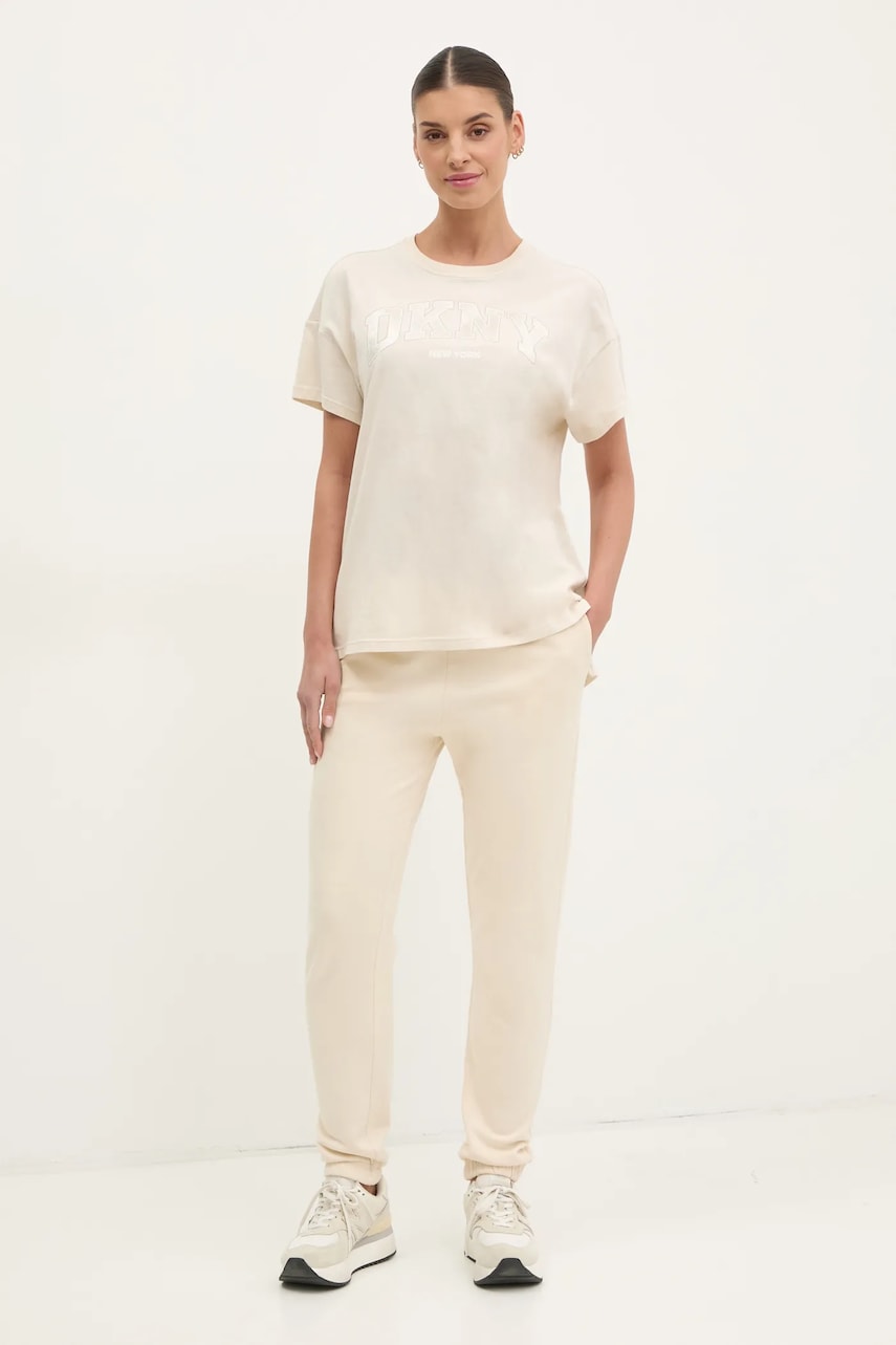 Хлопковая футболка Dkny женская цвет бежевый DP5T1224 Хлопковая футболка Dkny женская цвет бежевый DP5T1224