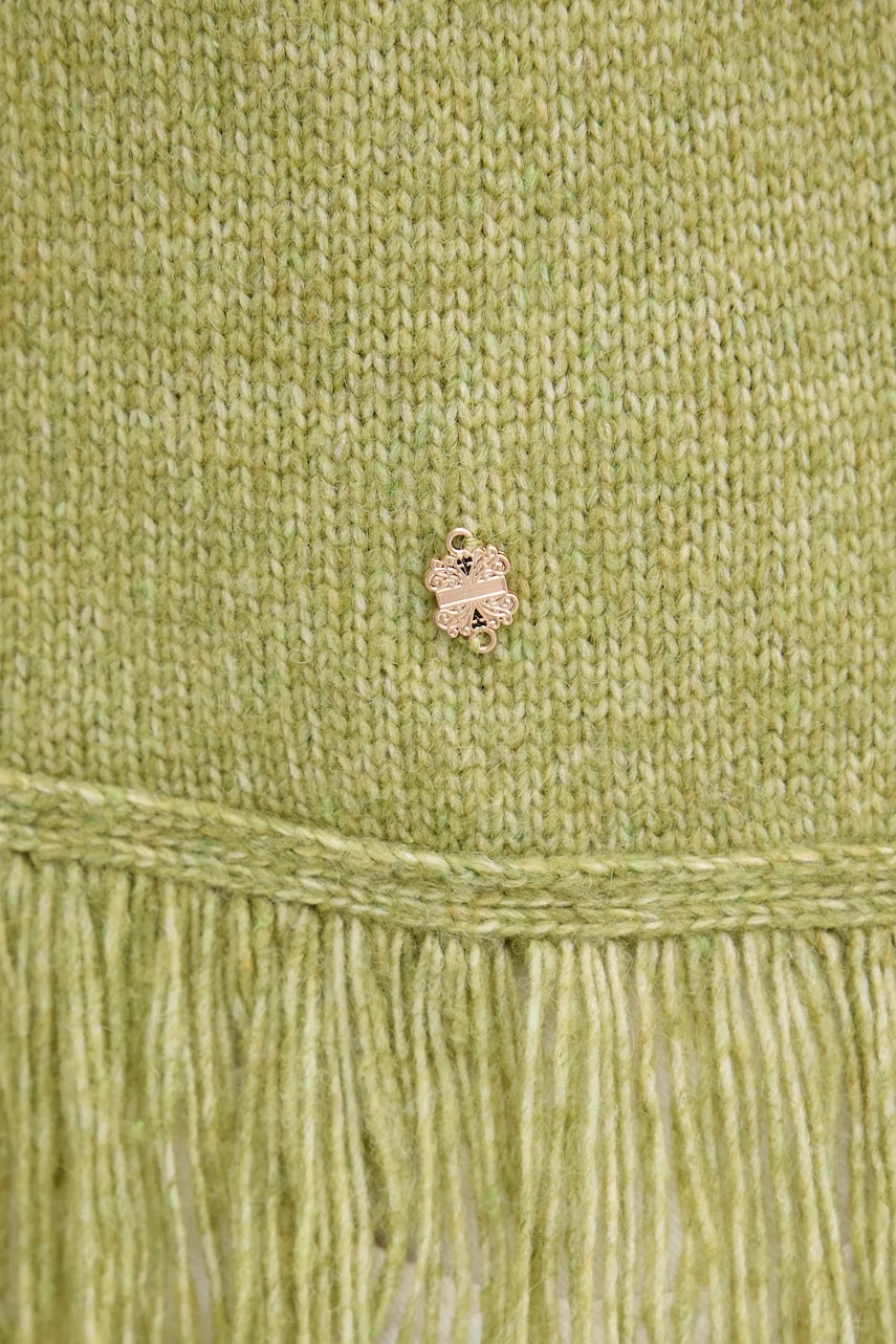 Vesta s příměsí vlny Never Fully Dressed