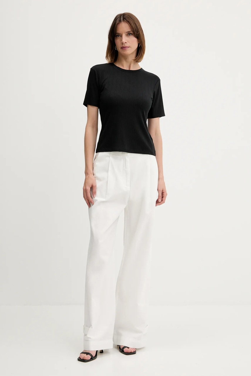 Футболка Sisley цвет чёрный 37UCL107I