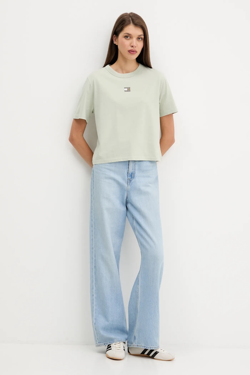 Хлопковая футболка Tommy Jeans цвет зелёный DW0DW22202 Хлопковая футболка Tommy Jeans цвет зелёный DW0DW22202