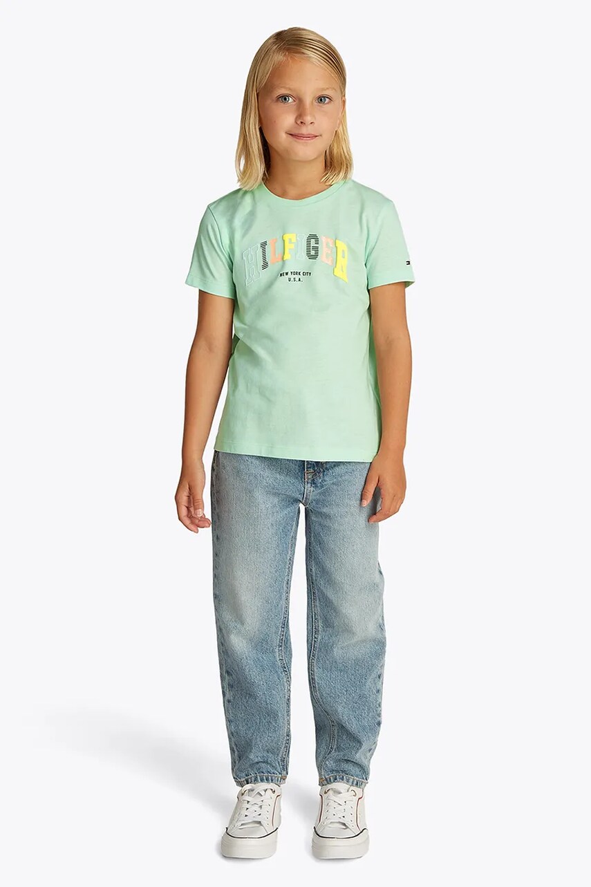 Levně Dětské bavlněné tričko Tommy Hilfiger zelená barva, KG0KG08526