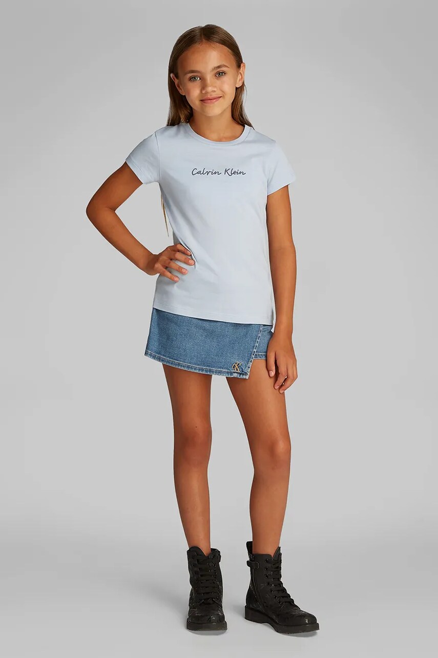 Levně Dětské bavlněné tričko Calvin Klein Jeans modrá barva, IG0IG02857