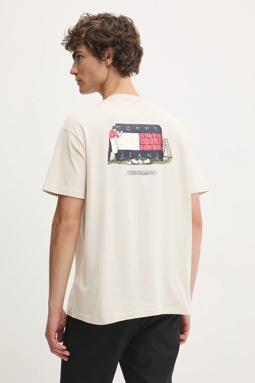 Tommy Jeans tricou din bumbac barbati, culoarea bej, cu imprimeu, DM0DM20351 Tommy Jeans tricou din bumbac barbati, culoarea bej, cu imprimeu, DM0DM20351