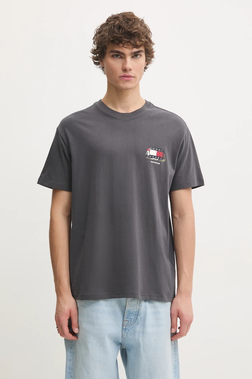 Tommy Jeans tricou din bumbac barbati, culoarea gri, cu imprimeu, DM0DM20351 Tommy Jeans tricou din bumbac barbati, culoarea gri, cu imprimeu, DM0DM20351