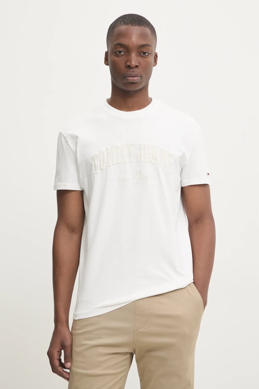 Tommy Jeans tricou din bumbac barbati, culoarea alb, cu imprimeu, DM0DM20356 Tommy Jeans tricou din bumbac barbati, culoarea alb, cu imprimeu, DM0DM20356
